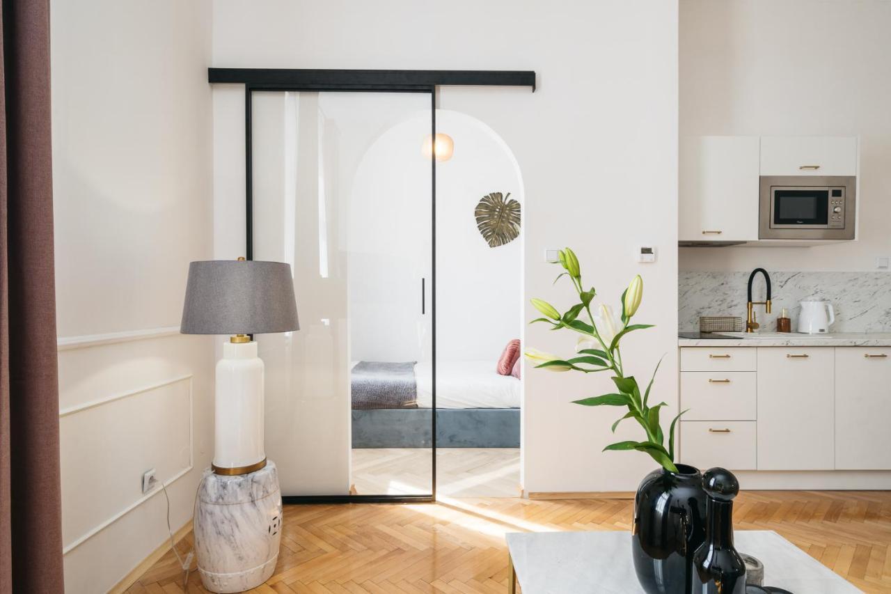 Luna Apartment - Loftaffair كراكوفيا المظهر الخارجي الصورة